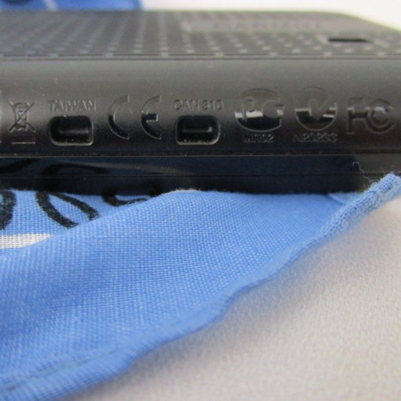 Garmin Nuvi 40LM Navigator + Charger + Mount - Picture 7 of 14